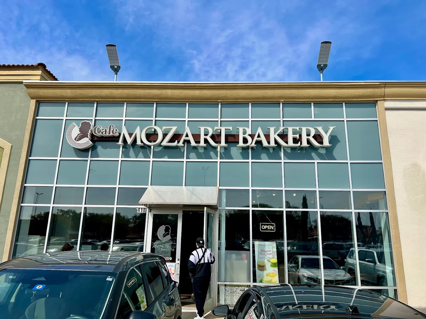 Mozart Bakery & Cafe